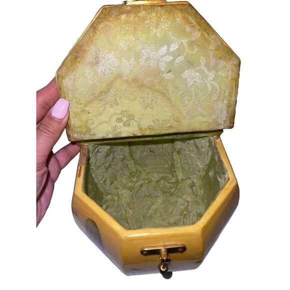 VTG Wood Octagon Decoupage Art Anton Pieck Box Purse Bag Lucite Mushroom Yellow - Picture 4 of 6